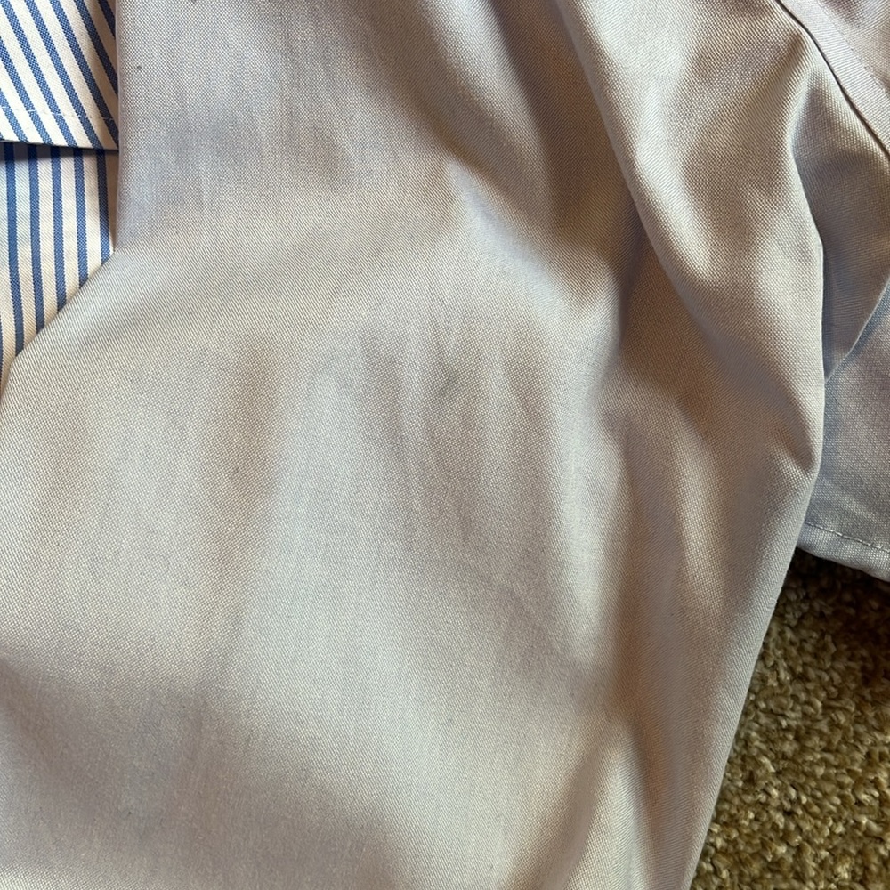 Two (2) Jones New York Signature Non-Iron Button-ups M - Picture 5 of 5